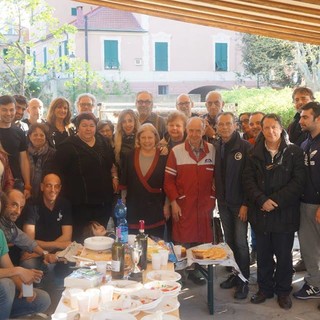 Festa a sorpresa (ma col patrocinio del Comune) per i 38 anni della storica "Calcagno" di Albisola