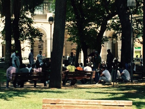 Savona, degrado in piazza del Popolo: l'amministrazione attende nuovi interventi di riqualificazione