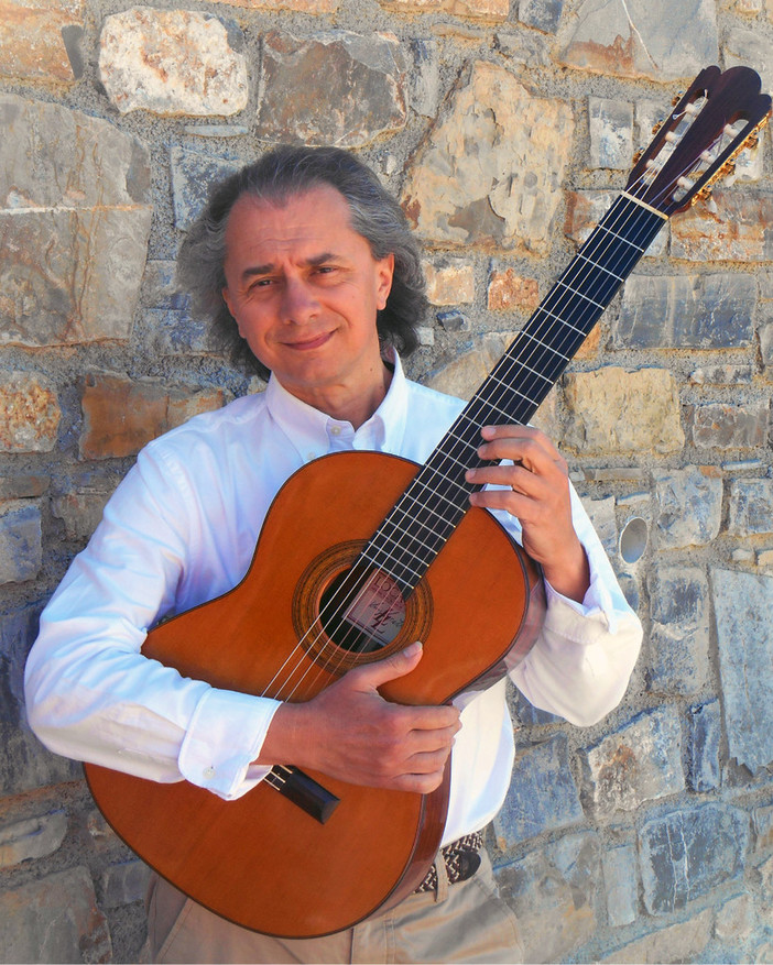 Manuel Merlo a Rollo di Andora per "Note tra gli ulivi" Manuel Merlo a Rollo di Andora per "Note tra gli ulivi"