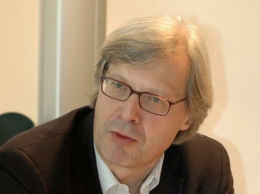 Savona: Sgarbi l'altro, one man show al cinema Ambra