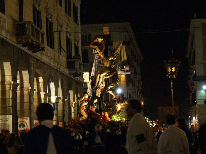 Savona, condizioni meteo avverse: annullata la Processione del Venerdì Santo (VIDEO)
