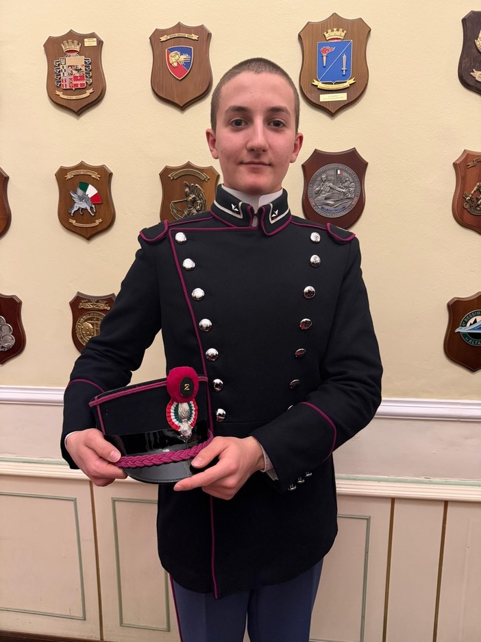 Un savonese tra gli allievi della Scuola Militare Teuliè: "Consiglio di lavorare con disciplina e costanza senza trascurare la preparazione mentale oltre a quella accademica e fisica"