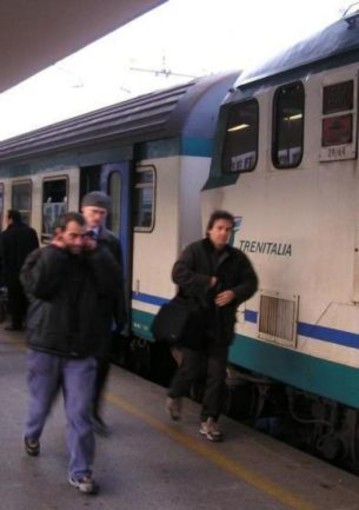Fumo negli scompartimenti treno Intercity a Alassio