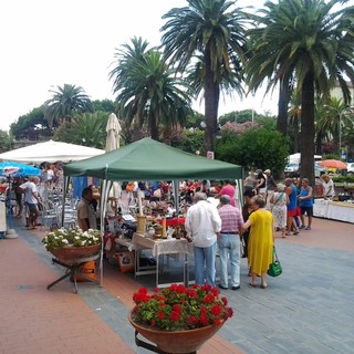A Laigueglia edizione straordinaria di Antiquariato &amp; Collezionismo