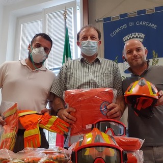 Carcare, consegnati i nuovi capi di abbigliamento e le attrezzature per i volontari della protezione civile