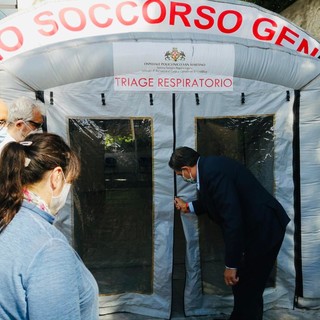Covid-19, smontata la tenda pre-triage del San Martino (FOTO)