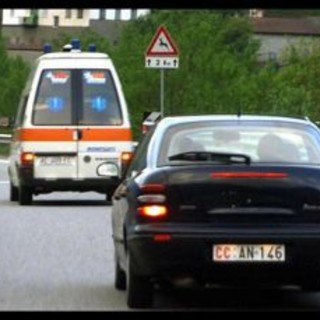 Andora: perde il controllo dell'auto sulla A10, conducente illeso