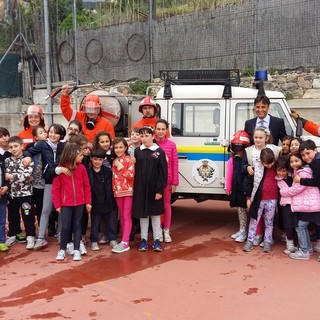 Giustenice, la Protezione Civile e l'Antincendio Boschivo incontrano le scuole elementari