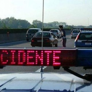 Cinque auto si tamponano in autostrada tra Varazze e Celle