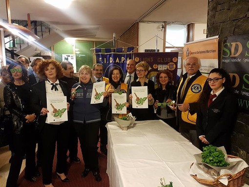 La gara di bar lady del IX Memorial Marchiano, all’insegna di #OrgoglioPesto, manda in finale Michela Careddu, Lucia Gastaldi, Denise Cerro e Beatrice Gibilaro La gara di bar lady del IX Memorial Marchiano, all’insegna di #OrgoglioPesto, manda in finale Michela Careddu, Lucia Gastaldi, Denise Cerro e Beatrice Gibilaro