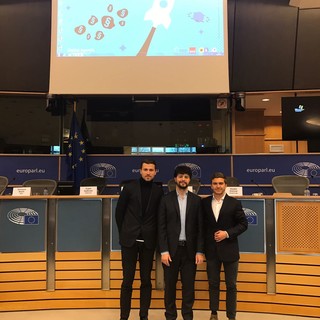 &quot;Al Parlamento Europeo un evento su startup e Mercato Unico Digitale. Con Benifei, co-organizzatore dell'evento, la startup spezzina BrandLand&quot;