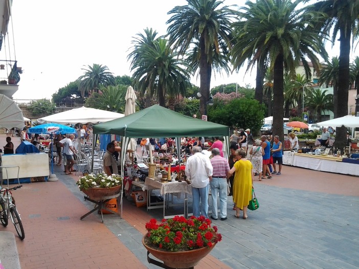 A Laigueglia edizione straordinaria di Antiquariato &amp; Collezionismo