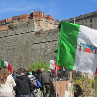 Festa della Liberazione, tutto pronto a Savona: tra fiaccolata, commemorazione e il "25 Aprile R-Esiste" sul Priamar