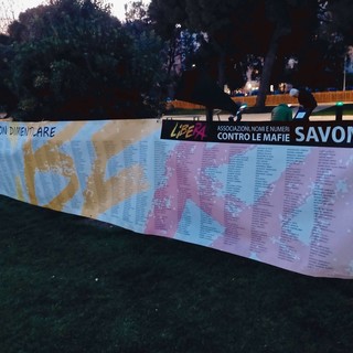 Libera Savona ricorda le vittime di mafia, installato un pannello nel "Giardino dei Giusti"