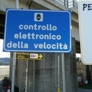 Superstrada di Quiliano, multato per aver superato il limite di 1 km/h: la segnalazione di un automobilista