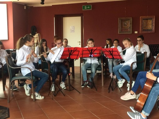 Ad Albenga il Concorso Musicale tra Scuole Secondarie di I e II Grado "Renzo Rossi" Ad Albenga il Concorso Musicale tra Scuole Secondarie di I e II Grado "Renzo Rossi"