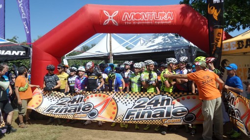 La 24 ore di Finale parte nel ricordo di Danilo Lagorio. Carlini: "Continuerà ad essere in sella alla sua bici e ci guarderà da lassù"