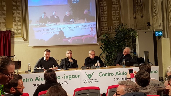 Testamento biologico approvato, l'intervento dell'arcivescovo emerito di Ferrara Mons. Luigi Negri Testamento biologico approvato, l'intervento dell'arcivescovo emerito di Ferrara Mons. Luigi Negri