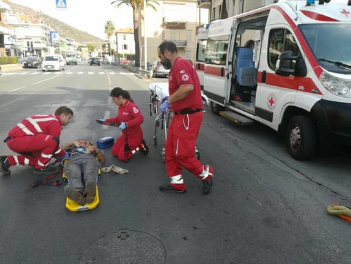 Ceriale: si sente male mentre era in sella alla sua bicicletta, immediato il soccorso