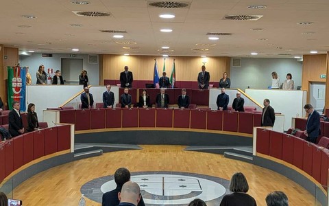 In Consiglio regionale un minuto di silenzio per il Giorno del Ricordo, Balleari: "La memoria parte integrante della nostra identità democratica"