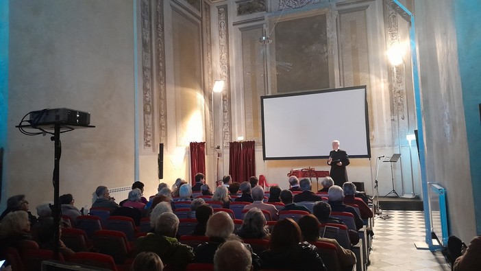 Albenga, un successo la proiezione del docufilm dedicato ai cartelami Albenga, un successo la proiezione del docufilm dedicato ai cartelami