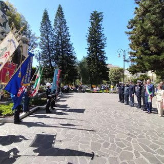 Alassio celebra il 25 Aprile: la musica delle Ollandini e le parole del professor Marchisio per la Liberazione (FOTO) Alassio celebra il 25 Aprile: la musica delle Ollandini e le parole del professor Marchisio per la Liberazione (FOTO)