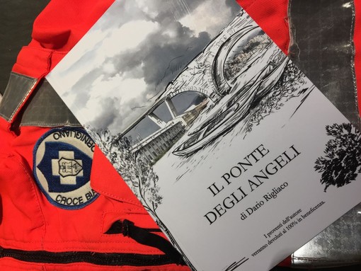 Prima donazione alla Croce Bianca di Cornigliano grazie al libro di Rigliaco &quot;Il ponte degli angeli&quot;
