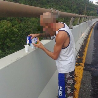 L'ex sindaco di Millesimo Righello bloccato sulla A10 causa incidente: "Conversando di politica, mi sono guadagnato un caffè"
