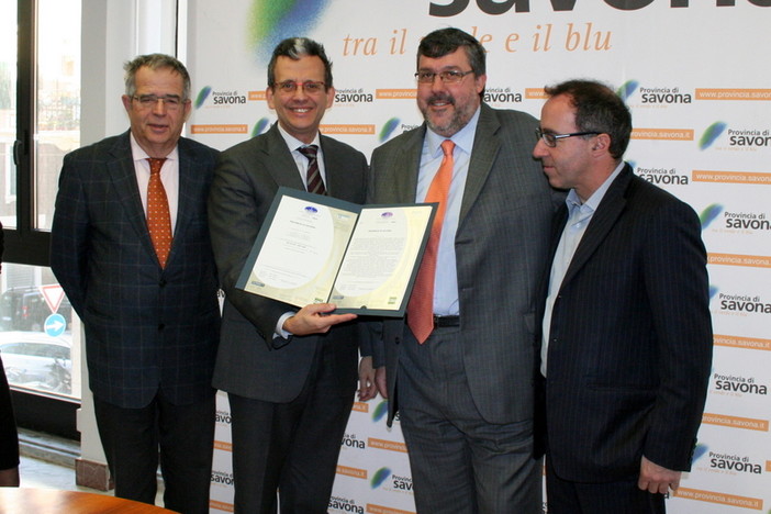 La Provincia di Savona ottiene la Certificazione Ambientale ISO 14001 La Provincia di Savona ottiene la Certificazione Ambientale ISO 14001