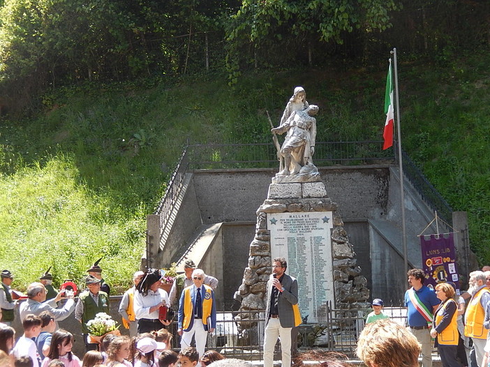 Gli alpini incontrano gli studenti per parlare dell'identità nazionale