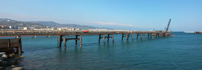 Rinviato l'incontro pubblico del Movimento 5 Stelle dedicato alla piattaforma Maersk di Vado Ligure