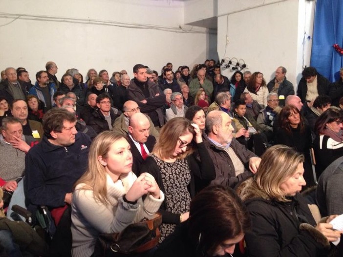 Ancora nessun candidato all'orizzonte, Rete a Sinistra lancia la consultazione sul programma