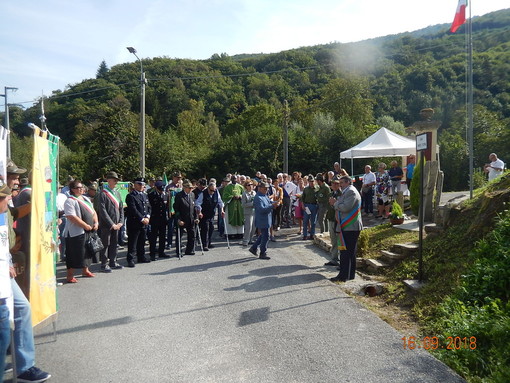 Bormida, questa mattina l'intitolazione dello slargo sulla strada provinciale al tenente colonnello degli Alpini Renato Maiorca (FOTO)