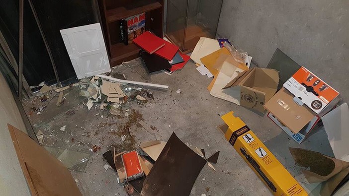 Legino, terzo furto nella cantina di Angelo Maggioni, l'autore delle video-denunce su degrado e microcriminalità Legino, terzo furto nella cantina di Angelo Maggioni, l'autore delle video-denunce su degrado e microcriminalità