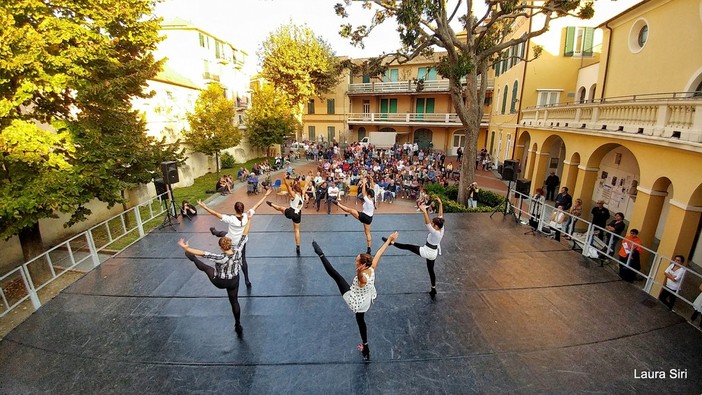 "Le Ragazze di Varazze": venerdì 29 settembre la serata finale al Teatro Don Bosco "Le Ragazze di Varazze": venerdì 29 settembre la serata finale al Teatro Don Bosco