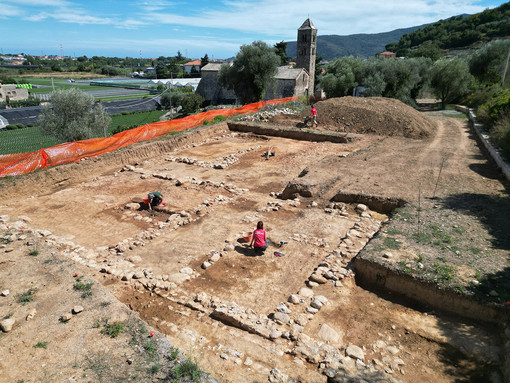 Albenga, visita al cantiere archeologico e alla chiesa di Santo Stefano di Massaro