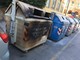 Savona, il piromane colpisce ancora: due cassonetti in fiamme