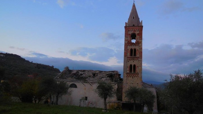 Appropriazione di denaro: indagine su ex parroco di Borgio e Toirano