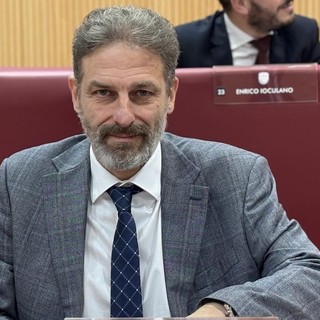 "Al centrodestra piace bruciare": frase choc di Giordano in Consiglio Regionale, ed è bagarre "Al centrodestra piace bruciare": frase choc di Giordano in Consiglio Regionale, ed è bagarre