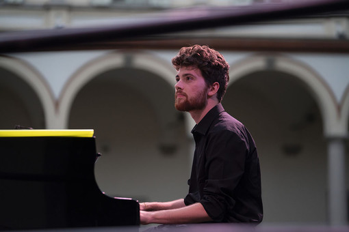 Finalborgo, chiusura in jazz per i Pomeriggi Musicali: arriva Simone Locarni con “Belonging” Finalborgo, chiusura in jazz per i Pomeriggi Musicali: arriva Simone Locarni con “Belonging”