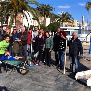 Ceriale: gruppo di volontari ripulisce spiagge e litorale