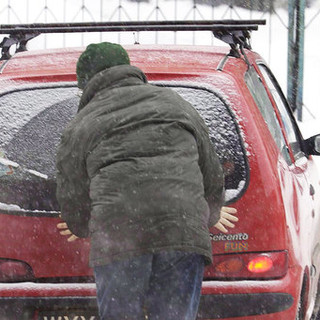 Calizzano: in Valbormida è cominciato a nevicare