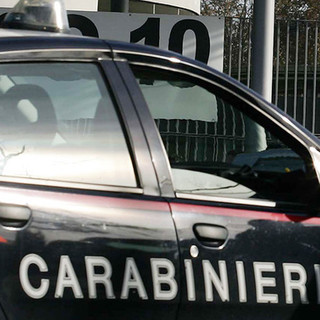 Stella, si lamentano del centro di accoglienza e sequestrano il mediatore: denunciati tre profughi