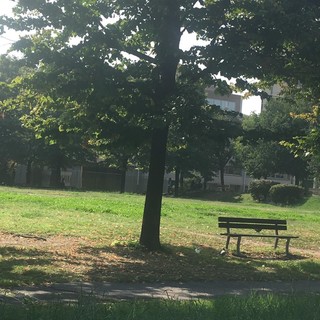 Degrado in piazza delle Nazioni, la preoccupazione dei savonesi: “Vogliamo riprenderci il quartiere”