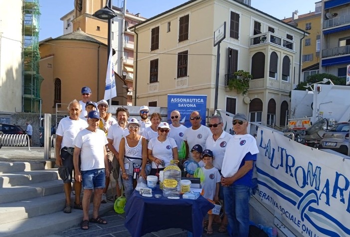 Savona, raccolti 4500 mozziconi allo Scaletto dei pescatori (FOTO) Savona, raccolti 4500 mozziconi allo Scaletto dei pescatori (FOTO)