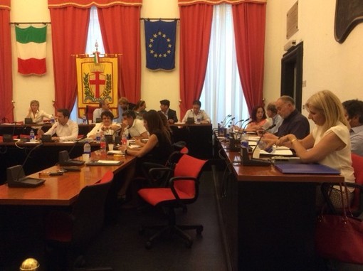 Albenga: approvazione schema bilancio, Cangiano:"Nessun aumento di tasse nel prospetto comunale 2015"