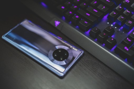 Cairo sospende sperimentazione antenne 5G in attesa di garanzie sulla salute