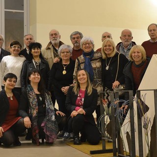 "Come la rugiada sui fiori": a Cairo Montenotte una mostra tutta al femminile