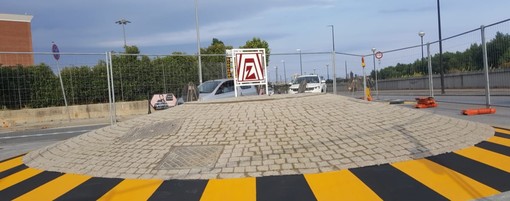 Albenga, terminati i lavori di miglioramento della rotonda su Viale Martiri della Foce