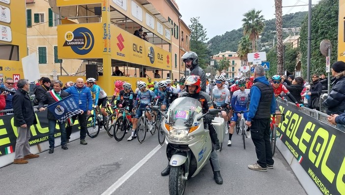 Al via il 61° Trofeo Laigueglia, c'è anche Velasco per il bis: "Corsa dura come sempre" (FOTO e VIDEO)